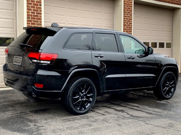 Used-2018-Jeep-Grand-Cherokee-Altitude