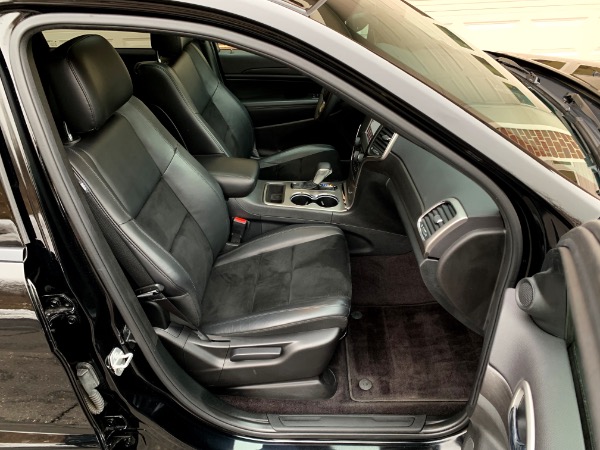 Used-2018-Jeep-Grand-Cherokee-Altitude