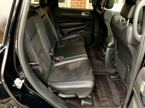 Used-2018-Jeep-Grand-Cherokee-Altitude