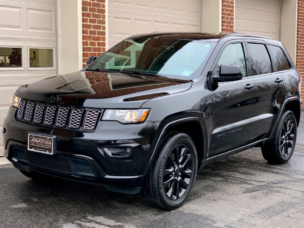 Used-2018-Jeep-Grand-Cherokee-Altitude