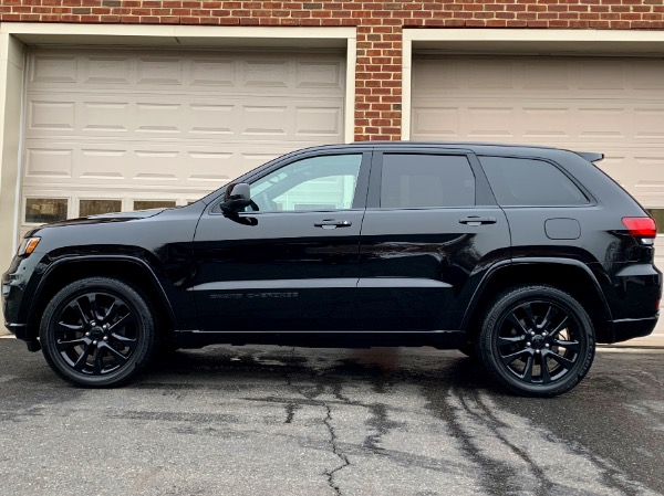 Used-2018-Jeep-Grand-Cherokee-Altitude