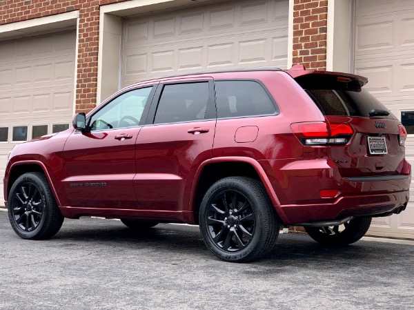 Used-2019-Jeep-Grand-Cherokee-Altitude