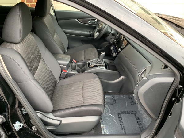 Used-2018-Nissan-Rogue-SV-Midnight