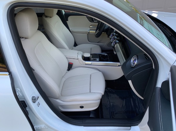 Used-2020-Mercedes-Benz-GLB-GLB-250-4MATIC