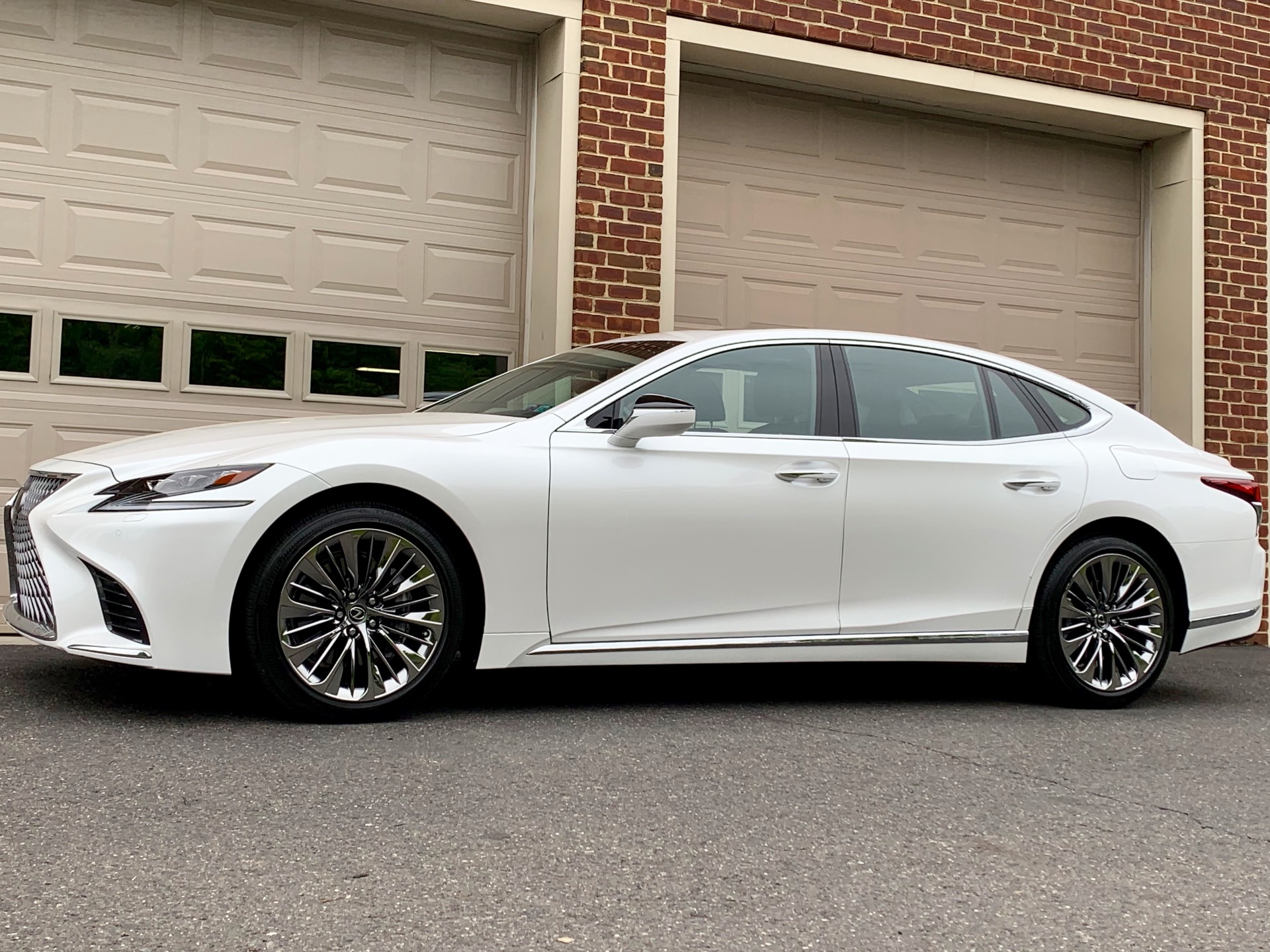 2020 Lexus LS 500 AWD Stock 007832 for sale near Edgewater Park, NJ