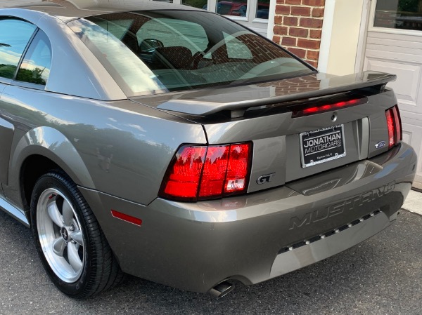 Used-2002-Ford-Mustang-GT-Deluxe