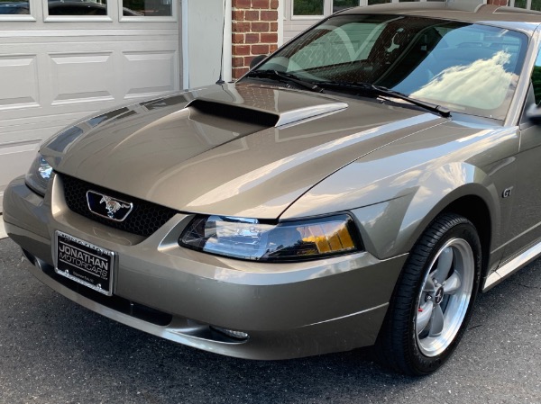 Used-2002-Ford-Mustang-GT-Deluxe