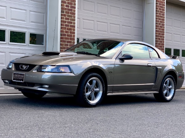 Used-2002-Ford-Mustang-GT-Deluxe