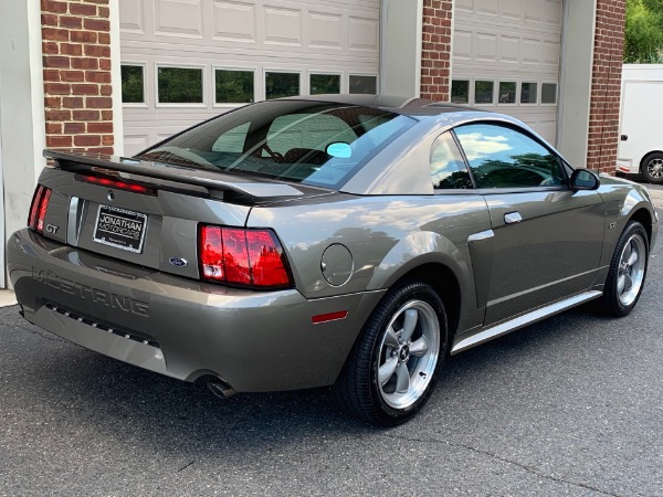 Used-2002-Ford-Mustang-GT-Deluxe