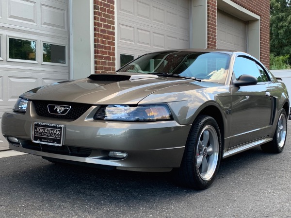 Used-2002-Ford-Mustang-GT-Deluxe