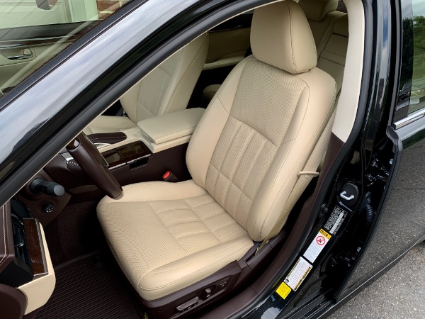 Used-2016-Lexus-ES-350-Luxury