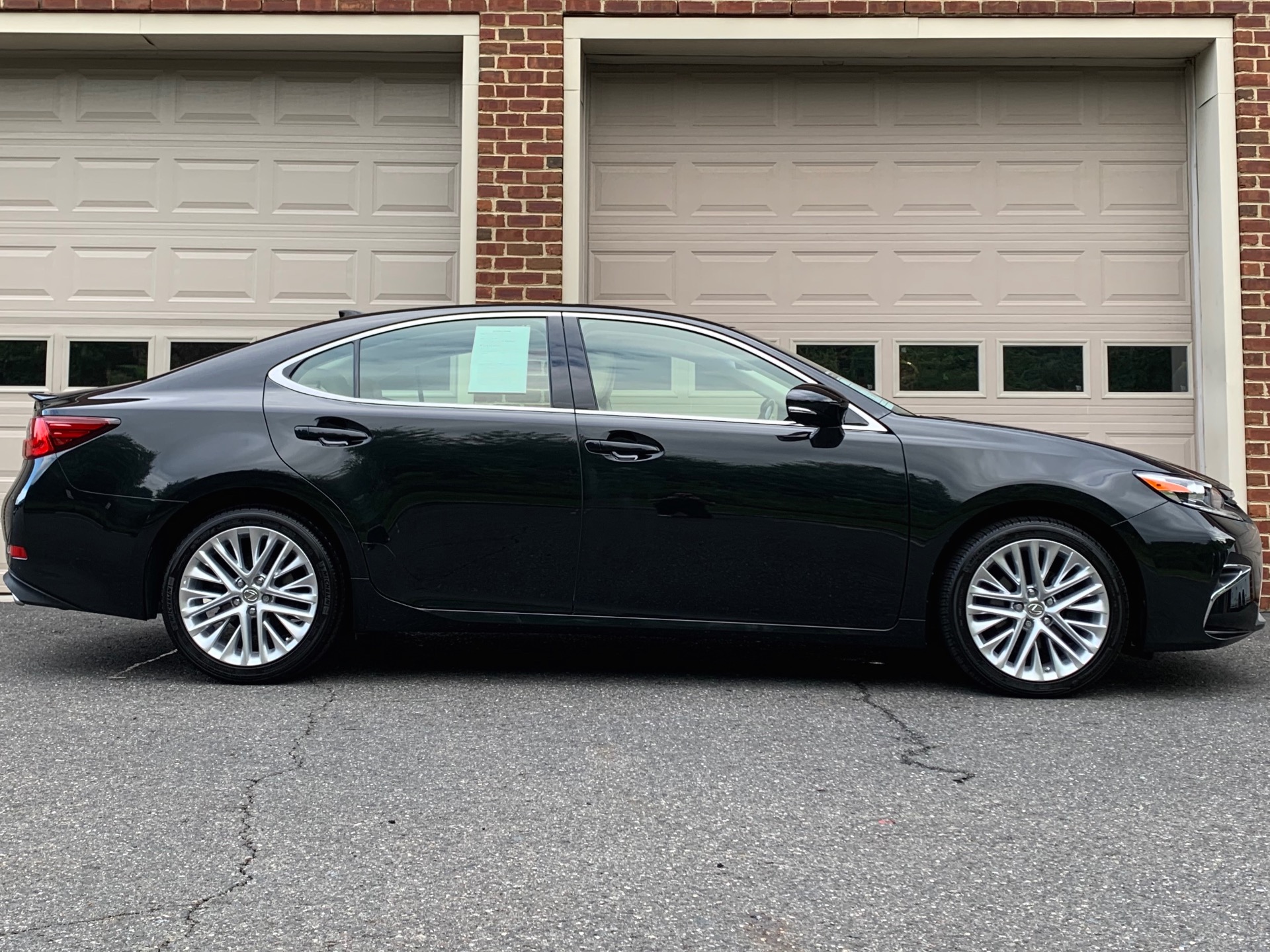 2016 Lexus ES 350 Luxury Stock 223546 for sale near Edgewater Park