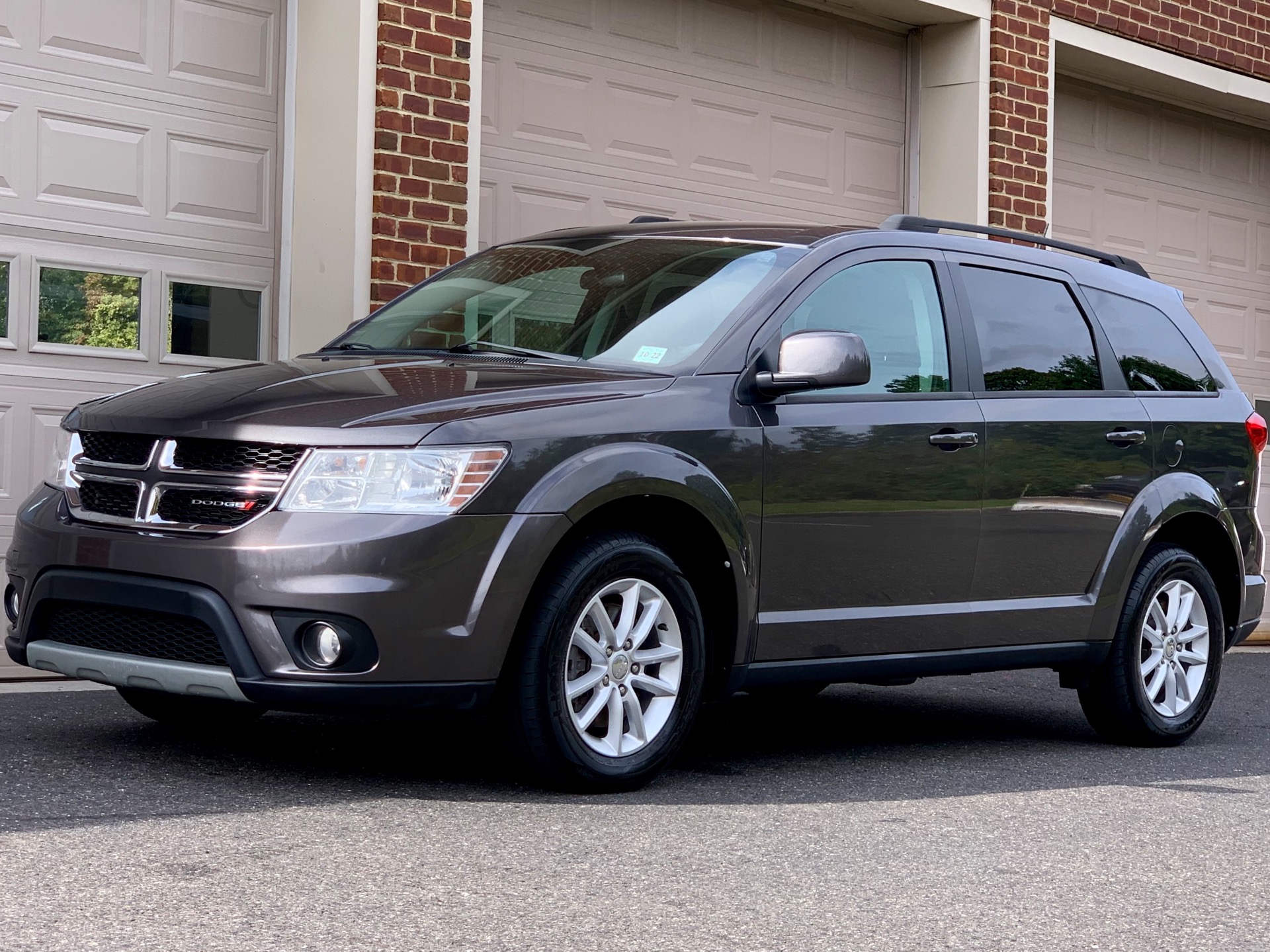 dodge journey crew vs sxt