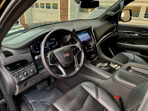 Used-2020-Cadillac-Escalade-ESV-Platinum