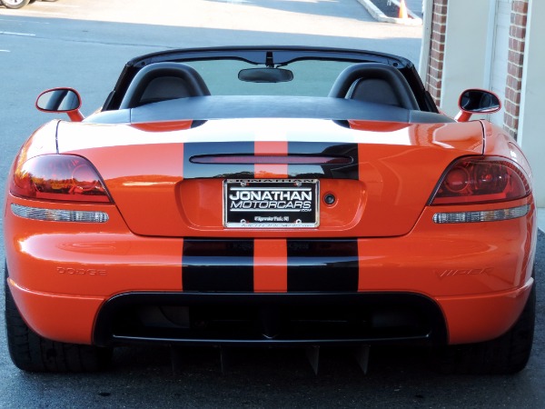 Used-2008-Dodge-Viper-SRT-10