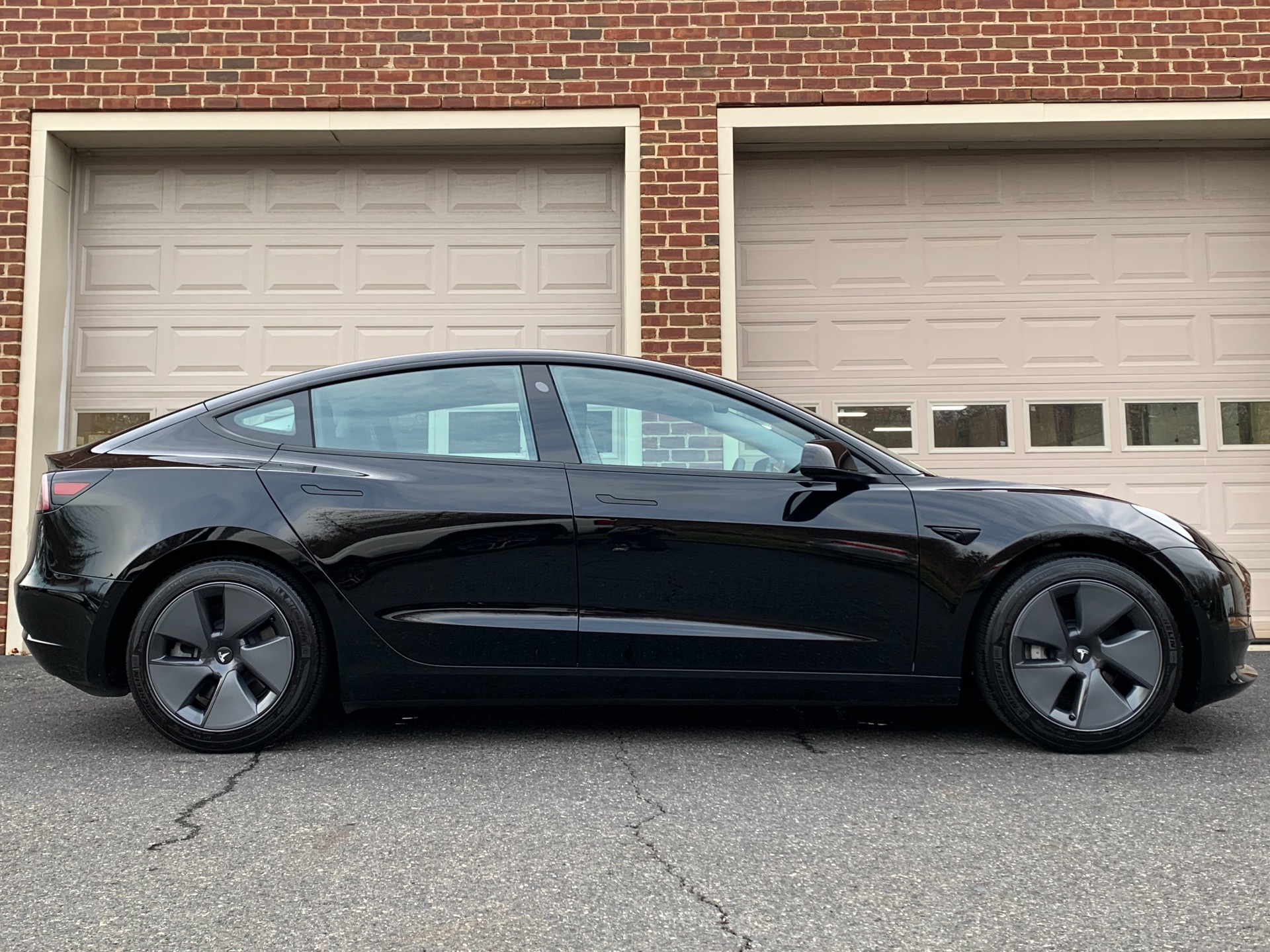 Used-2021-Tesla-Model-3-Standard-Range-Plus