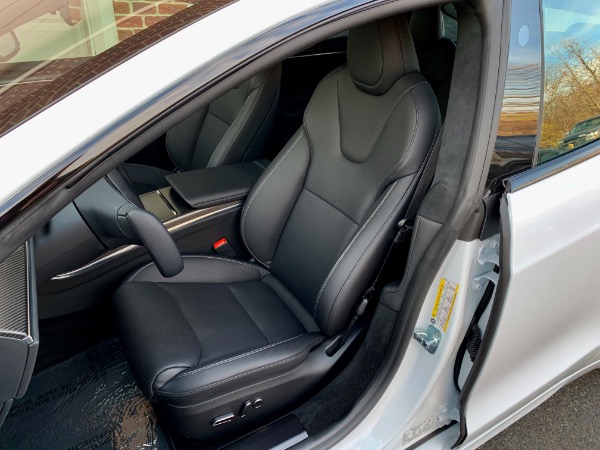 Used-2021-Tesla-Model-S-Plaid