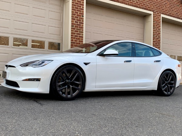 Used-2021-Tesla-Model-S-Plaid