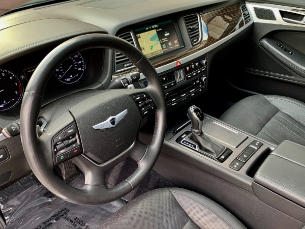 Used-2015-Hyundai-Genesis-38L