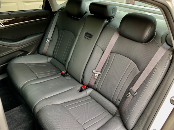 Used-2015-Hyundai-Genesis-38L
