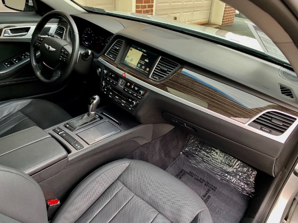 Used-2015-Hyundai-Genesis-38L