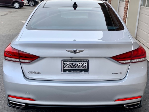 Used-2015-Hyundai-Genesis-38L
