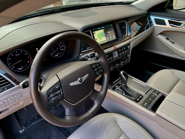 Used-2017-Genesis-G80-38