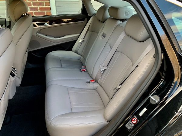 Used-2017-Genesis-G80-38