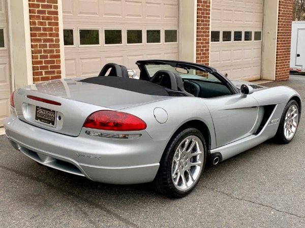 Used-2003-Dodge-Viper-SRT-10