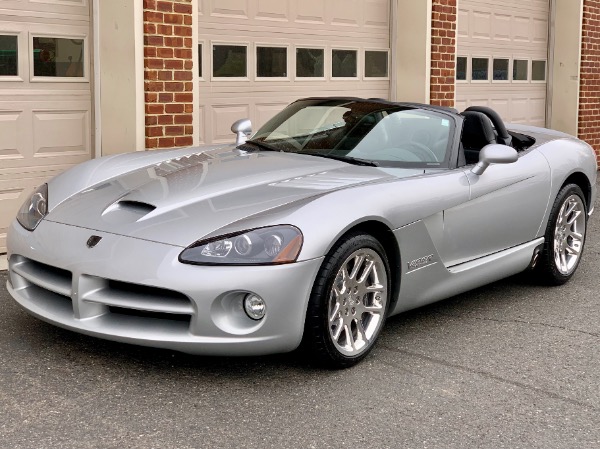 Used-2003-Dodge-Viper-SRT-10