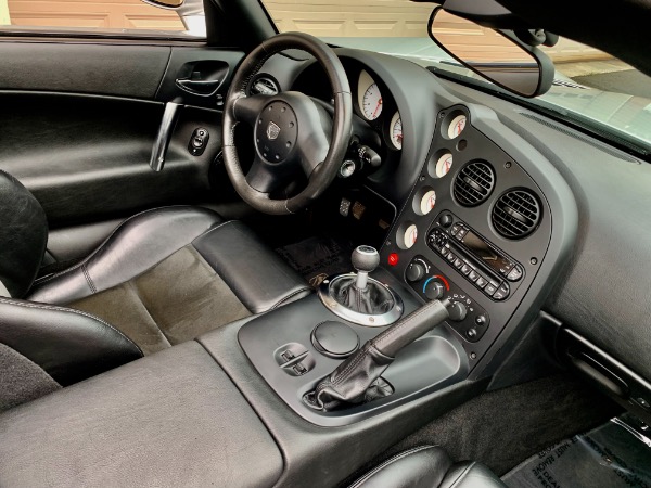 Used-2003-Dodge-Viper-SRT-10