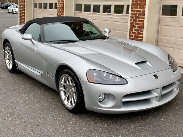 Used-2003-Dodge-Viper-SRT-10