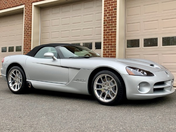 Used-2003-Dodge-Viper-SRT-10