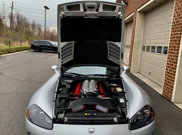 Used-2003-Dodge-Viper-SRT-10