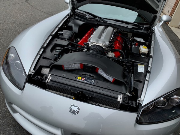 Used-2003-Dodge-Viper-SRT-10