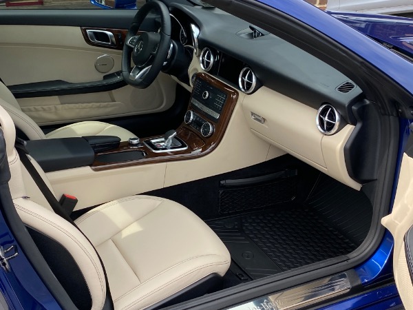 Used-2018-Mercedes-Benz-SLC-SLC-300