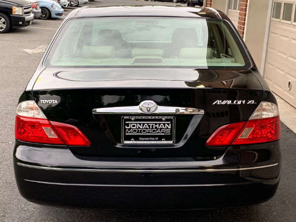 Used-2004-Toyota-Avalon-XL