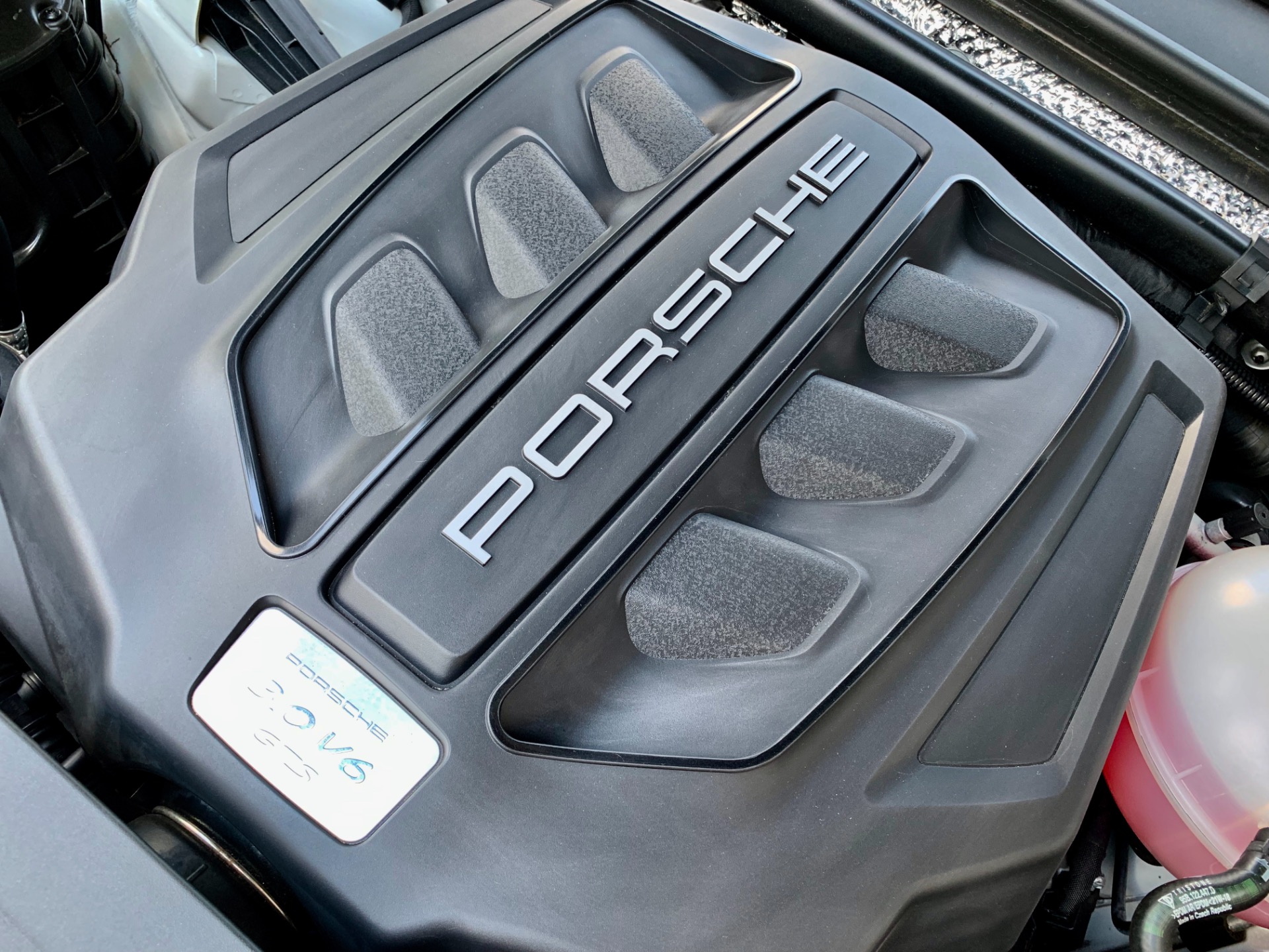 Used-2018-Porsche-Macan-GTS