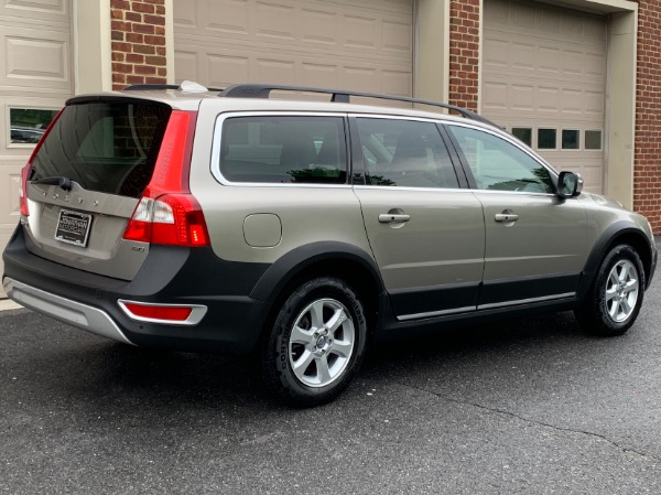 Used-2013-Volvo-XC70-32-Platinum