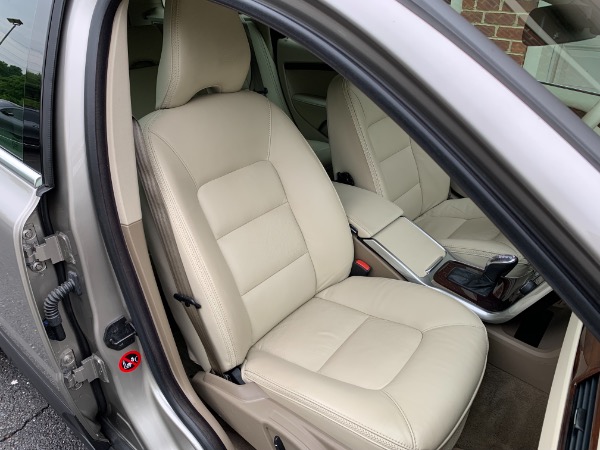 Used-2013-Volvo-XC70-32-Platinum