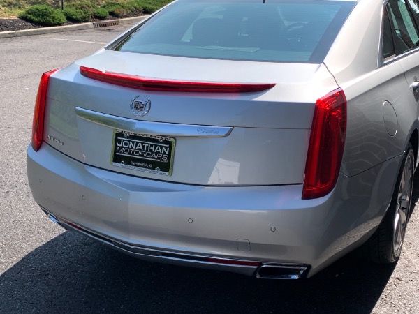 Used-2014-Cadillac-XTS-AWD-Luxury-Collection