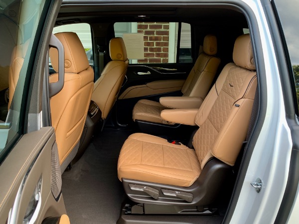Used-2022-Cadillac-Escalade-ESV-Premium-Luxury