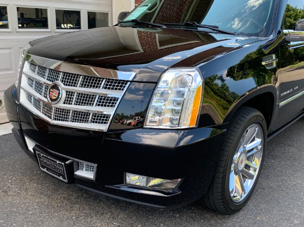 Used-2013-Cadillac-Escalade-ESV-Platinum-Edition