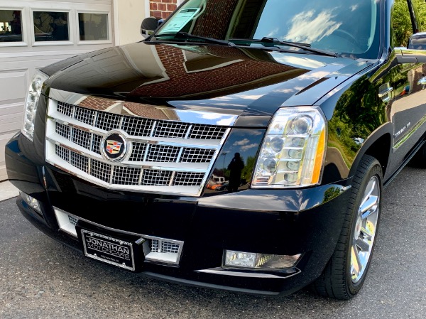 Used-2013-Cadillac-Escalade-ESV-Platinum-Edition