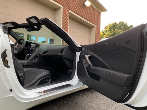 Used-2019-Chevrolet-Corvette-Stingray-Convertible