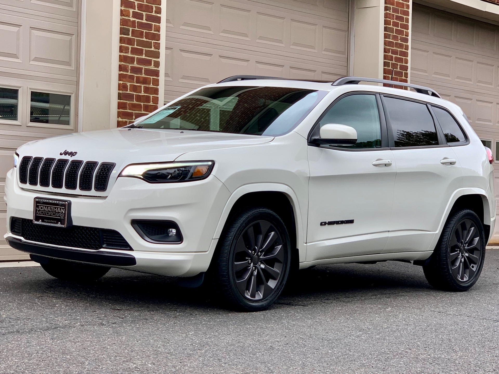 Used-2019-Jeep-Cherokee-High-Altitude