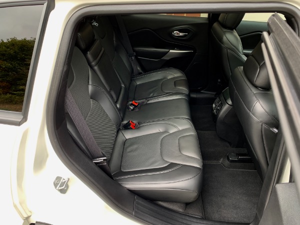 Used-2019-Jeep-Cherokee-High-Altitude