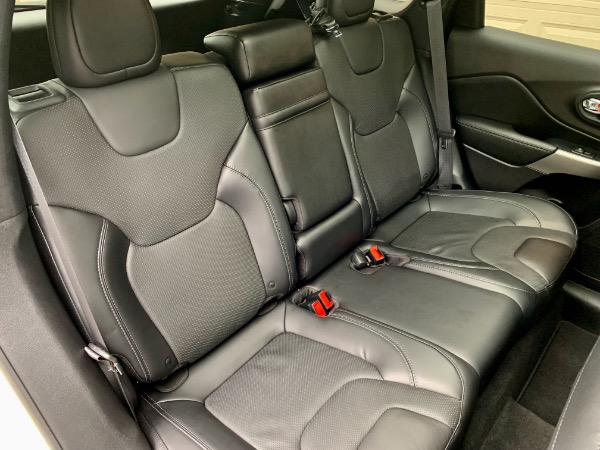 Used-2019-Jeep-Cherokee-High-Altitude