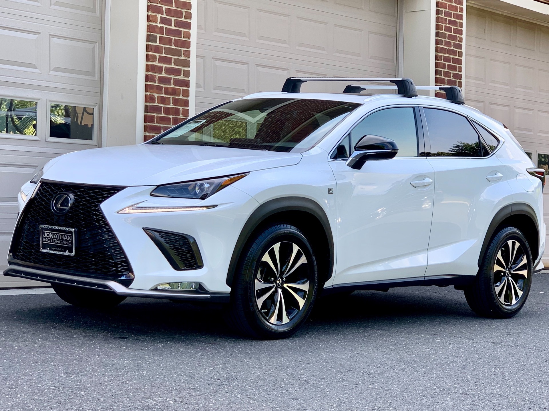 Nx 300h f sport best sale