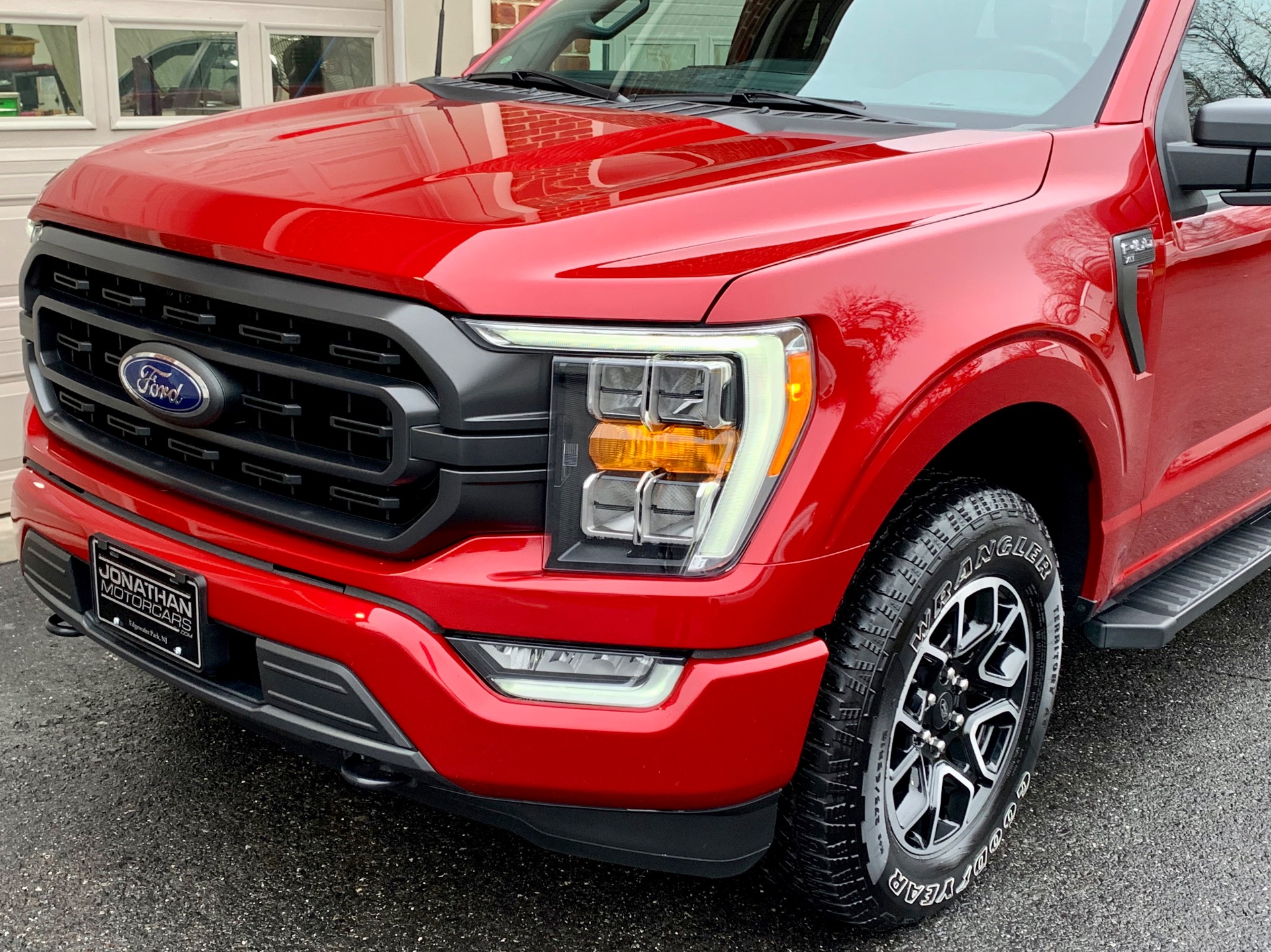 Used-2021-Ford-F-150-XLT
